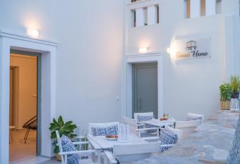 Sweet Home Naxos has Balcony rooms