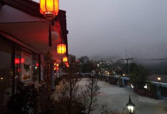 Maesalong Villa has Balcony rooms