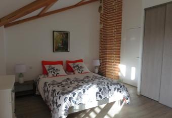 Chambres d H  tes Lieu Dit Cruzel has Balcony rooms