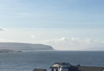 Royale Court Apartments Portrush has Balcony rooms