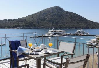 Hotel Aktaion has Balcony rooms