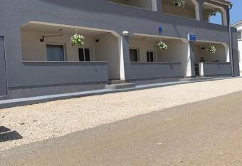 Apartmani Cagani   Villa Bledi has Smoking/Balcony rooms