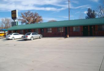 Western Motel Ranchester allows 18 year olds to book a room