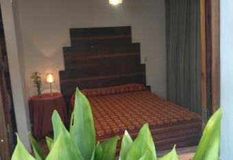 El Patio Andal   has Balcony rooms