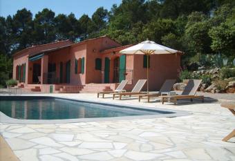 The Provence Villa has Balcony rooms