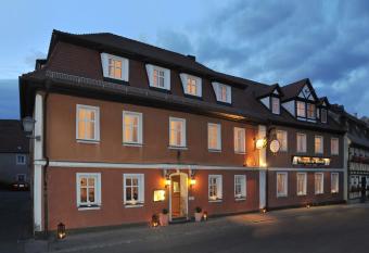 Le Anfore allows 18 year olds to book a room