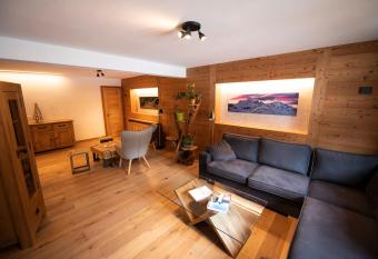 Hotel Les Chamois has Balcony rooms