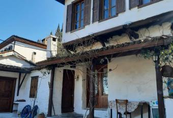 Nikbin Yama   Pansiyon has Balcony rooms