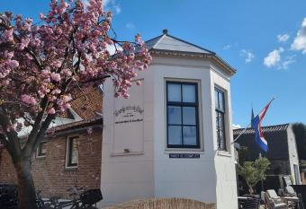 Het Torentje aan de IJssel has Balcony rooms