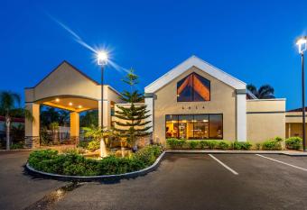 Best Western Orlando West has Smoking/Balcony rooms