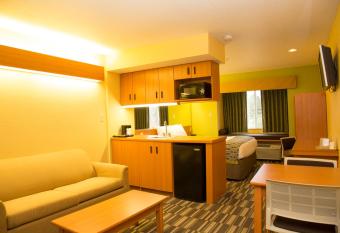 Microtel Inn & Suites by Wyndham Panama City has rooms with a private hot tub