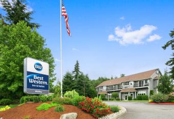 Best Western Wesley Inn & Suites has Balcony rooms