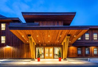 Kwa'lilas Hotel allows 18 year olds to book a room