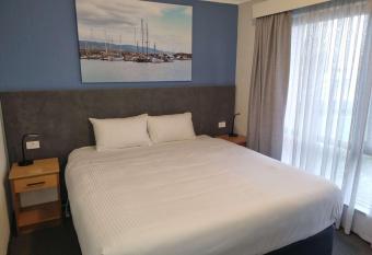 Apollo Bay Motel & Apartments, BW Signature Collection has Balcony rooms