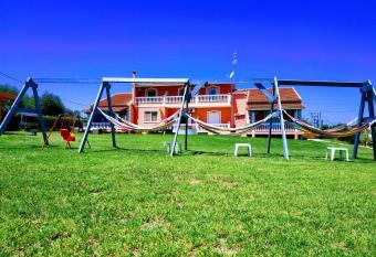 Riposo Studios & Apartments has Balcony rooms