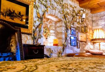 ProVinum Bor  szat   s Vend  gh  z has Balcony rooms