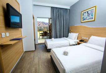 Golden Tulip Aqaba has Balcony rooms