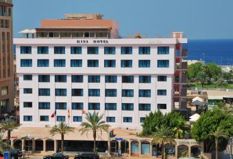 Mina Hotel has Balcony rooms