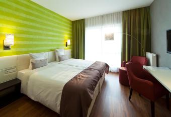 Kedi Hotel Papenburg allows 18 year olds to book a room