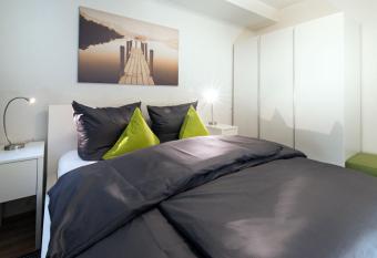 Vilelo Ferienwohnen allows 18 year olds to book a room