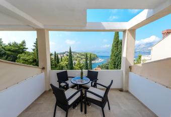 Apartments Aida has Balcony rooms