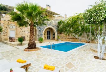 Efrosini luxury villa-anesis family has Balcony rooms