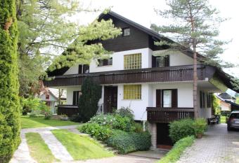 Apartments Poldi has Balcony rooms