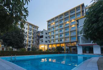 Hotel Siddhartha, Nepalgunj allows 18 year olds to book a room