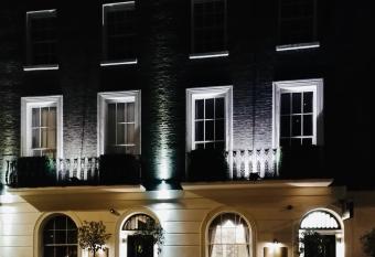 The Melville Hotel by Rokxy- Kings Cross has Balcony rooms