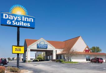 Days Inn & Suites by Wyndham Kokomo allows 18 year olds to book a room