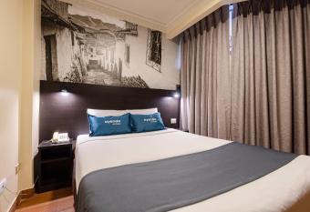 Hotel Mar  a Luisa allows 18 year olds to book a room