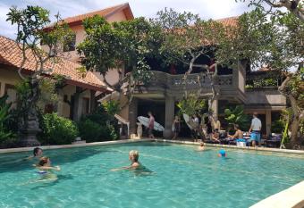 Puri Mesari Hotel has Balcony rooms