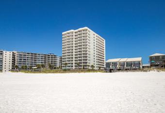 Tradewinds 304 has Balcony rooms