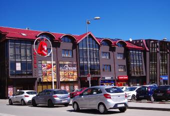 Hotel Oxigen Petrosani allows 18 year olds to book a room