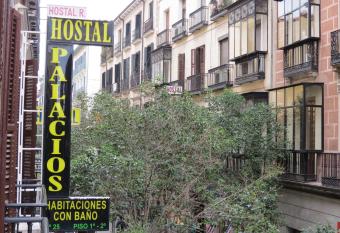 Hostal Palacios Fuencarral allows 18 year olds to book a room