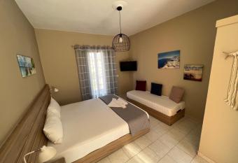 Ilaeira rooms has Balcony rooms