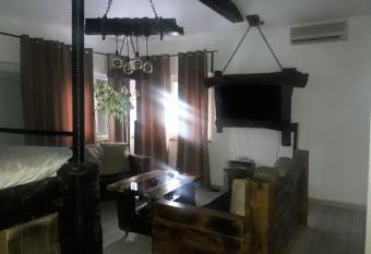 Apartment Mia has Balcony rooms