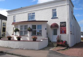 Empire Travel Lodge allows 18 year olds to book a room