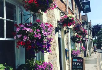 The Nags Head - Room only accommodation allows 18 year olds to book a room