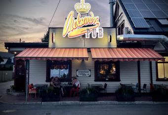 Aleksandri Guesthouse has Balcony rooms