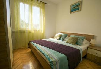 Apartments Miljanic has Balcony rooms