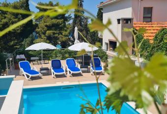 Apartments Villa Natali - Heating Pool has Balcony rooms