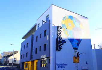 Snoozles Galway City Centre allows 18 year olds to book a room