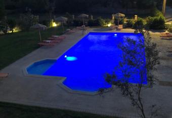 Mythos apts rentit has Balcony rooms