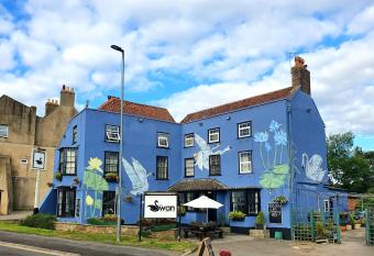 The Swan Hotel allows 18 year olds to book a room