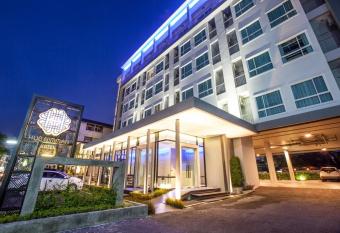 Hug Nimman Hotel allows 18 year olds to book a room