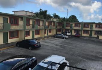 2 BEDROOM / 1 BATH ONLY 9 MILES TO NAVY BASE has Balcony rooms