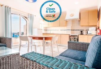 Tonel Apartamentos Turisticos has Balcony rooms