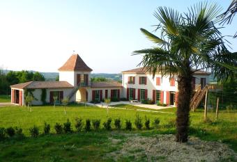 Villa de 9 chambres avec piscine privee jardin amenage et wifi a Villeneuve sur Lot has Balcony rooms