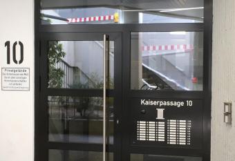 G  stehaus Kaiserpassage- Ihr Cityhostel allows 18 year olds to book a room